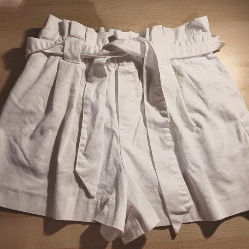 Zara White Shorts